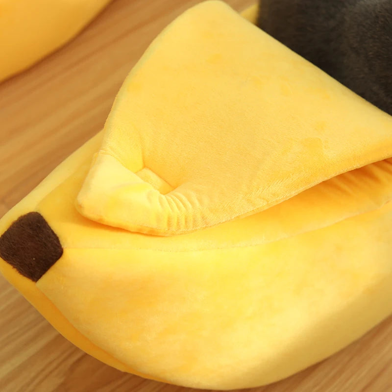 Luna's Banana Shaped Pet Bedding Comfortable Cat Nest Mat Winter Cushion Warm Soft Funny Kitten Sleeping Bag Cute Cozy Dog Accessories